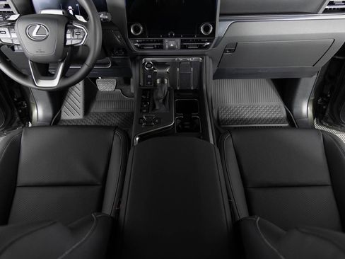 Used 2025 Lexus GX 550 image 39