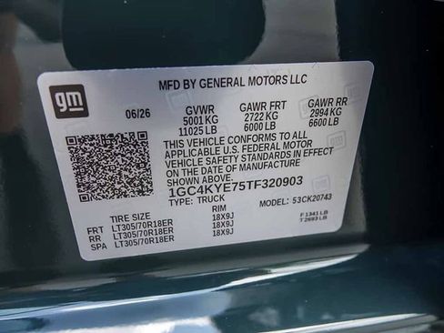 New 2026 Chevrolet Silverado 2500 ZR2 w/ LPO, Dark Essentials Package AWD/4WD image 32
