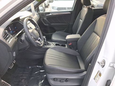 Certified 2024 Volkswagen Tiguan SE R-Line FWD image 14