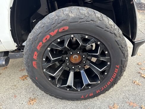 Used 2019 RAM 3500 Tradesman w/ Chrome Appearance Group image 14