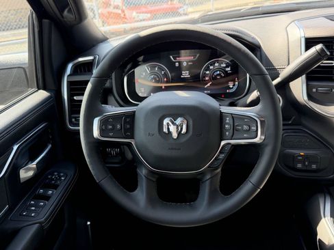 Used 2025 RAM 2500 Laramie AWD/4WD image 20