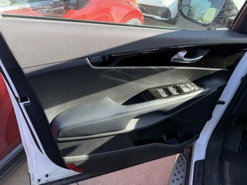 Used 2020 Kia Sorento LX w/ LX I4 Convenience Package image 7