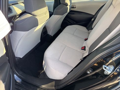 Used 2022 Toyota Corolla LE image 13