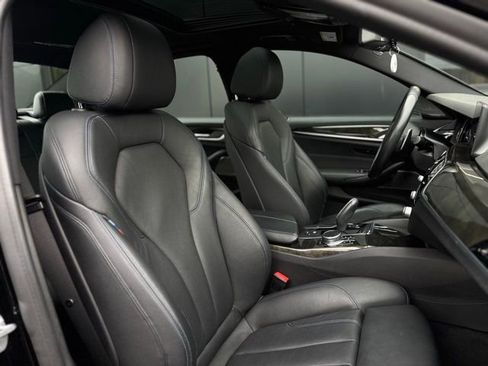 Used 2019 BMW 530i xDrive w/ M Sport Package image 50
