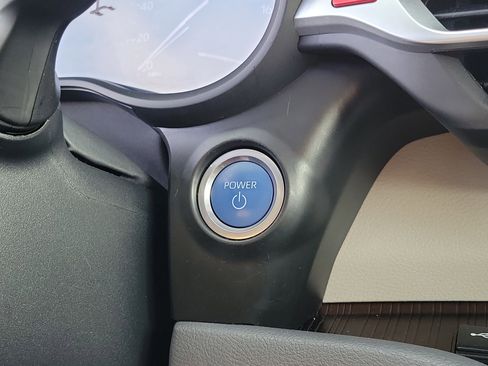 Used 2024 Toyota Sienna XLE image 28