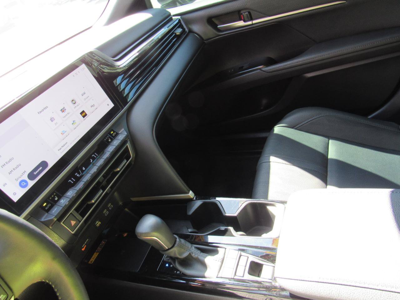 Used 2025 Toyota Camry XSE FWD image 30