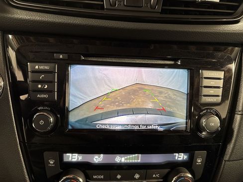 Used 2020 Nissan Rogue SV image 24