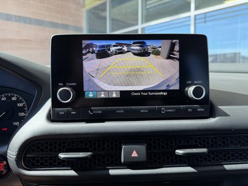 Used 2024 Honda HR-V LX image 19