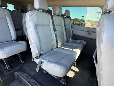 Used 2018 Ford Transit 350 XL image 21