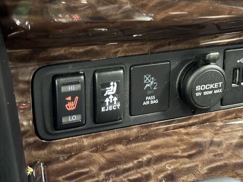 Used 2018 Nissan Armada SL w/ Moonroof Package image 10