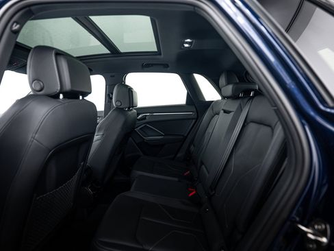 Certified 2025 Audi Q3 2.0T Premium w/ Convenience Package image 18