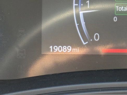 Used 2025 Toyota Grand Highlander XLE image 25