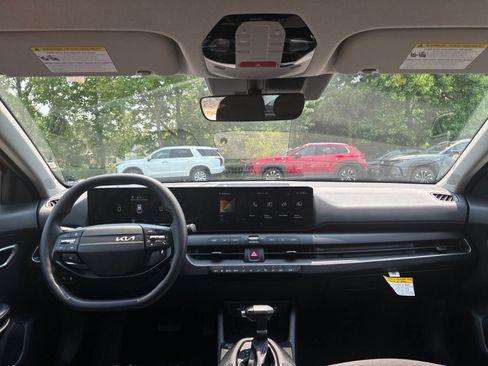 Used 2026 Kia K4 FWD image 33