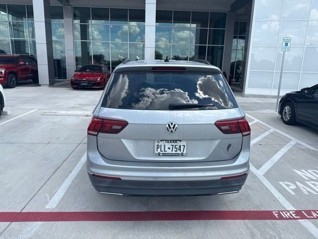 Used 2020 Volkswagen Tiguan SE FWD image 7