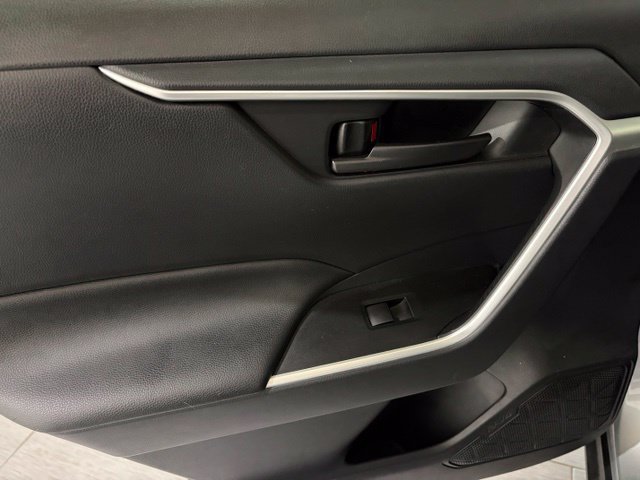 Used 2019 Toyota RAV4 LE w/ Carpet Mat Package FWD image 11