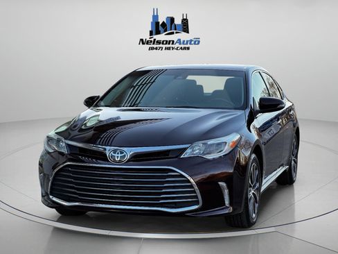 Used 2018 Toyota Avalon XLE image 11