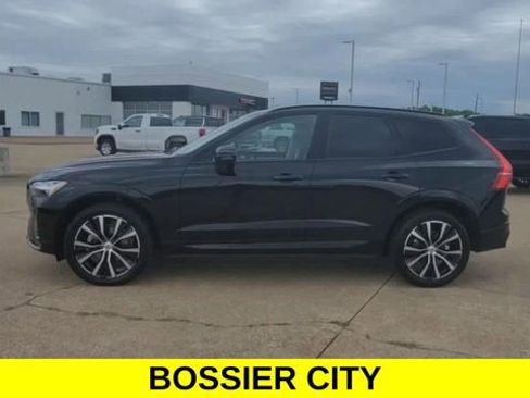Used 2023 Volvo XC60 B5 Ultimate w/ Protection Package Premier FWD image 5