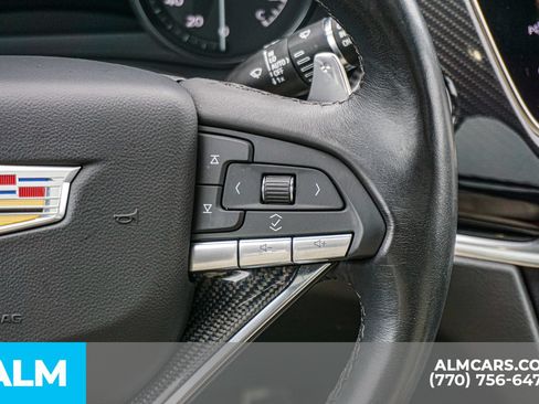 Used 2023 Cadillac XT6 Sport w/ Technology Package AWD/4WD image 32