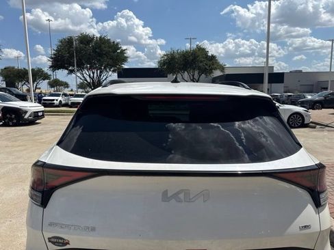 Certified 2025 Kia Sportage EX w/ EX Premium Package AWD/4WD image 7