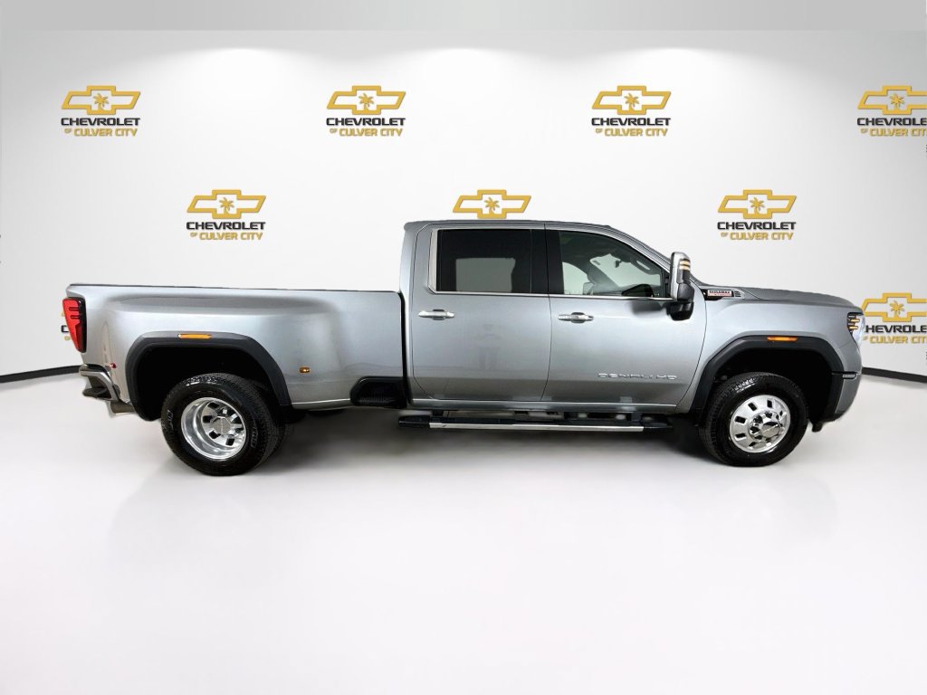 Used 2024 GMC Sierra 3500 Denali w/ Denali Reserve Package AWD/4WD image 9
