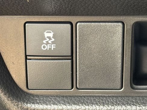 Used 2025 Honda HR-V LX image 25