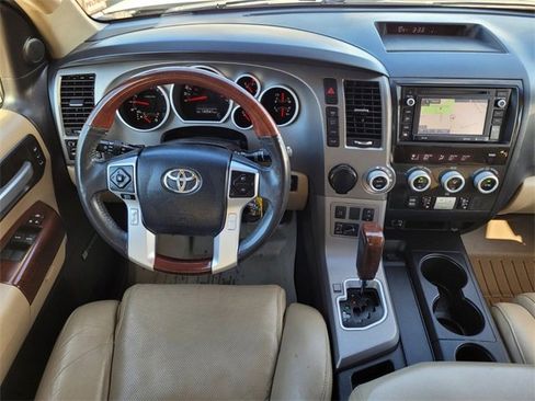 Used 2017 Toyota Sequoia Platinum image 21