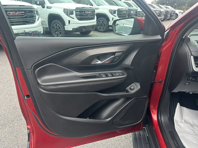 Used 2022 GMC Terrain SLE w/ Driver Convenience Package FWD image 18