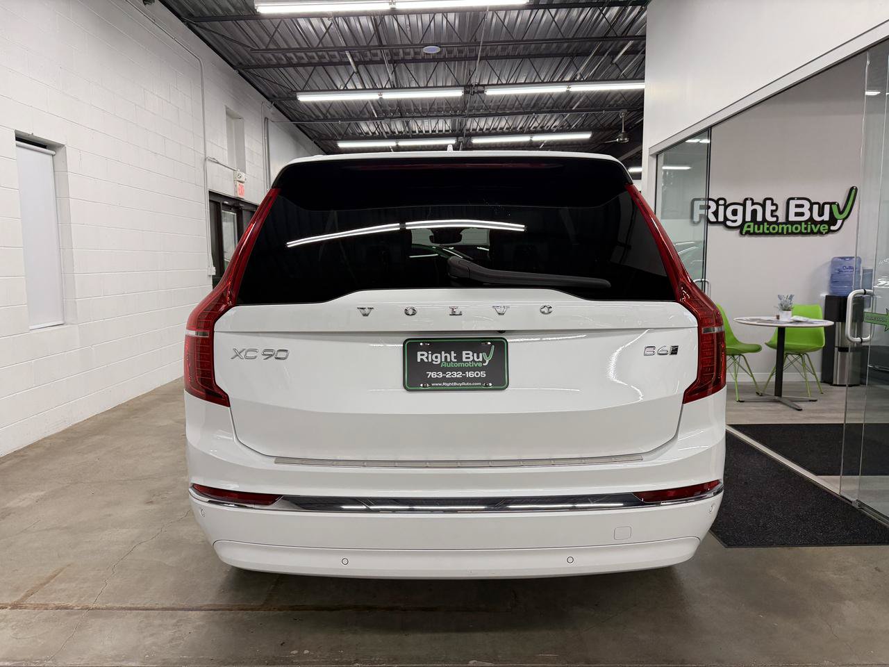 Used 2025 Volvo XC90 B6 Ultra w/ Protection Package Premier AWD/4WD image 5