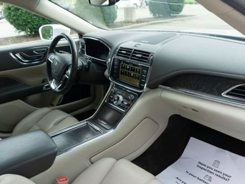 Used 2018 Lincoln Continental Select FWD image 14