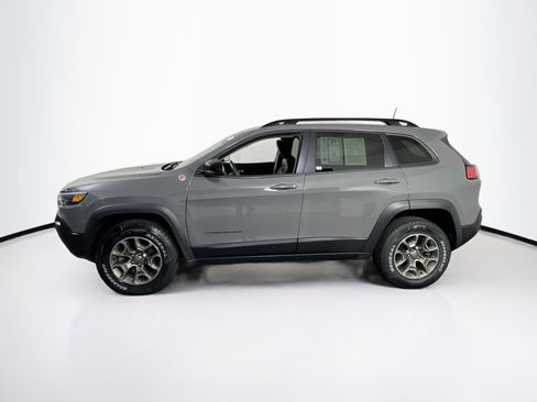 Used 2022 Jeep Cherokee Trailhawk image 8