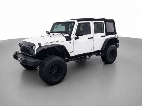 Used 2015 Jeep Wrangler Unlimited Rubicon w/ Connectivity Group AWD/4WD image 9