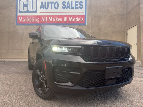 Used 2023 Jeep Grand Cherokee Altitude AWD/4WD image 1