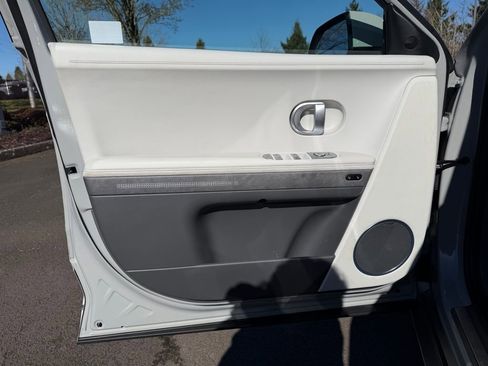 Used 2024 Hyundai Ioniq 5 Limited image 12