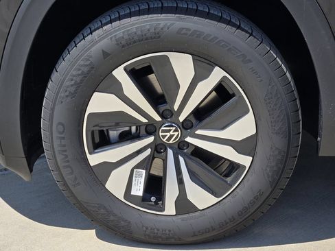 New 2026 Volkswagen Atlas SE FWD image 11