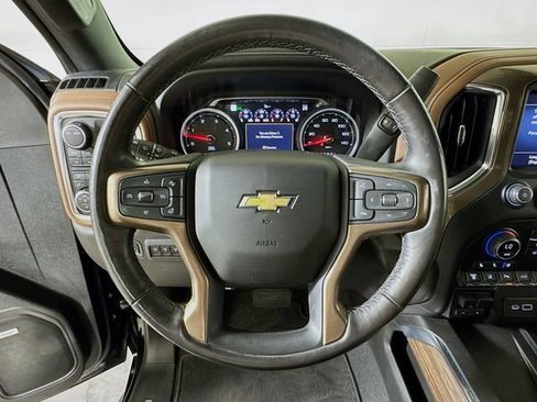 Used 2023 Chevrolet Silverado 3500 High Country w/ LPO, Hitch Package AWD/4WD image 9