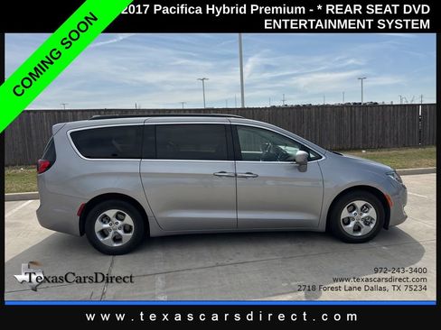 Used 2017 Chrysler Pacifica Premium image 5