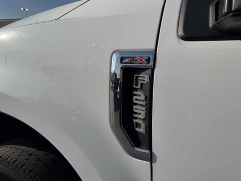 Used 2022 Ford F250 XL w/ STX Appearance Package image 15