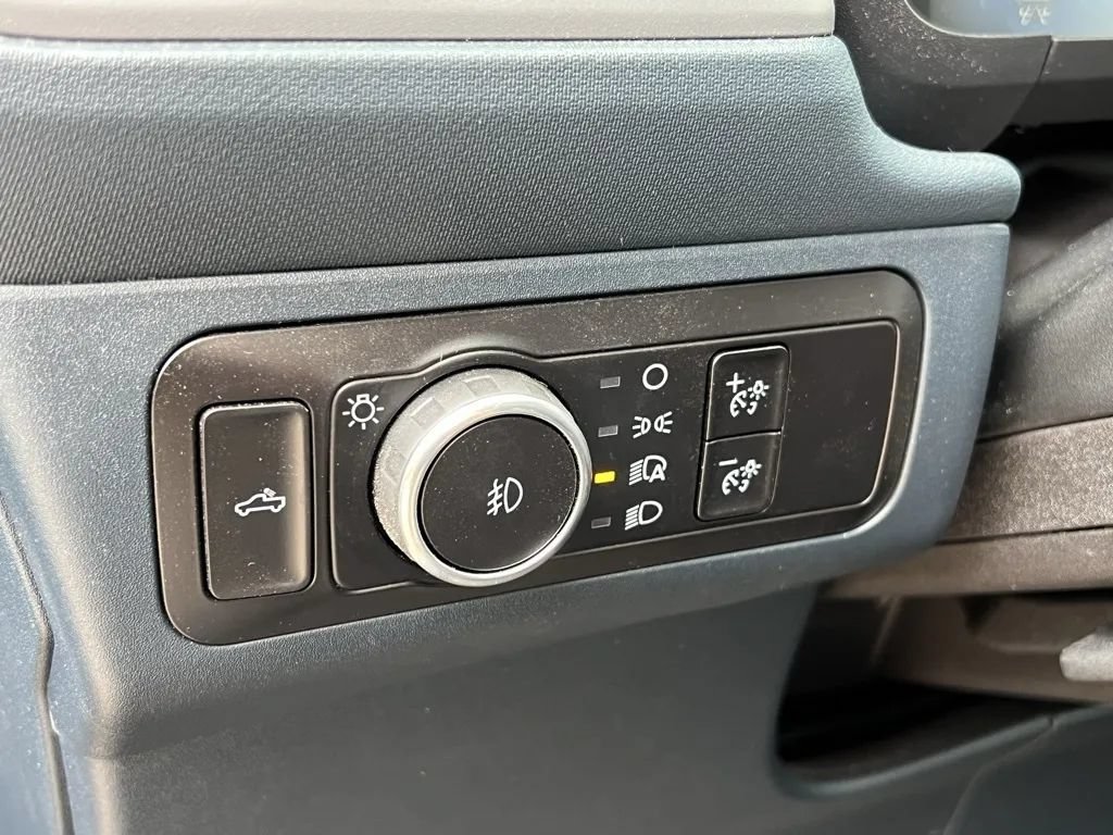 Used 2025 Ford Maverick Lobo AWD/4WD image 28