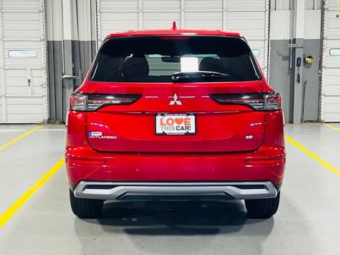 Used 2025 Mitsubishi Outlander SE FWD image 19