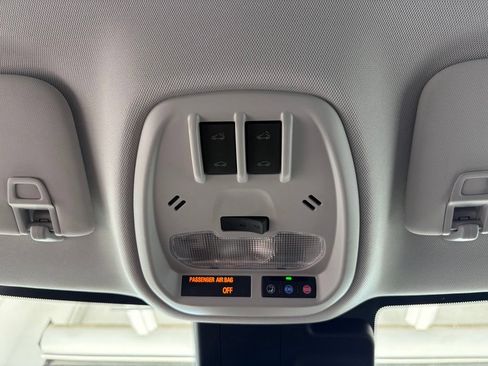 New 2026 Chevrolet Trax ACTIV w/ Sunroof Package FWD image 15