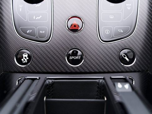 Used 2016 Aston Martin DB9 GT image 85