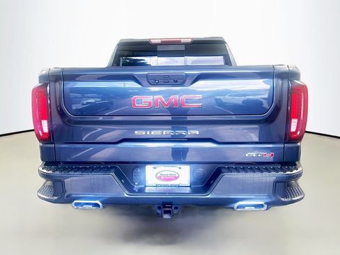Used 2021 GMC Sierra 1500 AT4 w/ AT4 Preferred Package AWD/4WD image 6