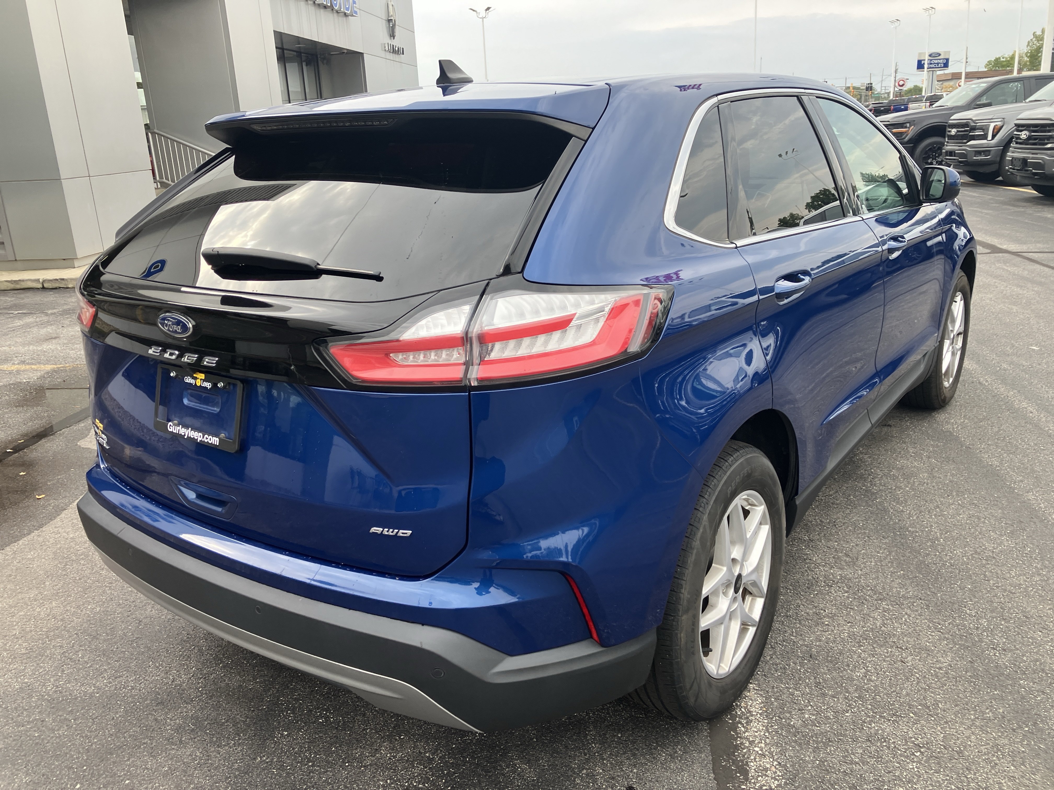 Used 2023 Ford Edge SEL AWD/4WD image 7