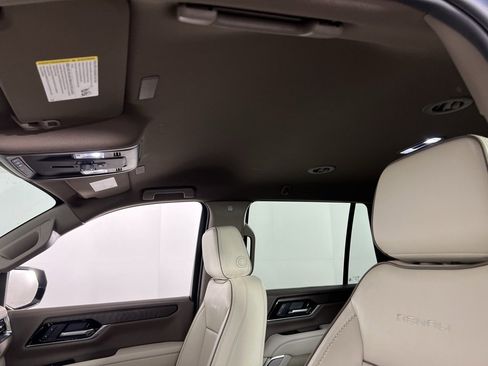 Used 2025 GMC Yukon Denali image 26