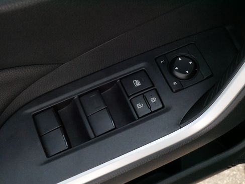 Certified 2025 Toyota RAV4 LE AWD/4WD image 19