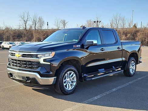 Certified 2022 Chevrolet Silverado 1500 LT w/ Z71 Off-Road Package image 3