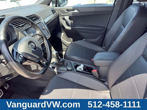 Used 2020 Volkswagen Tiguan SE AWD/4WD image 9