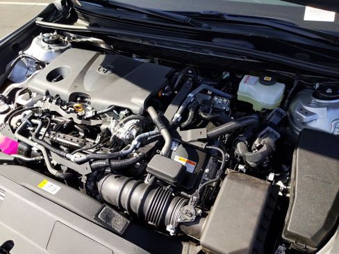 Used 2021 Toyota Camry SE image 21