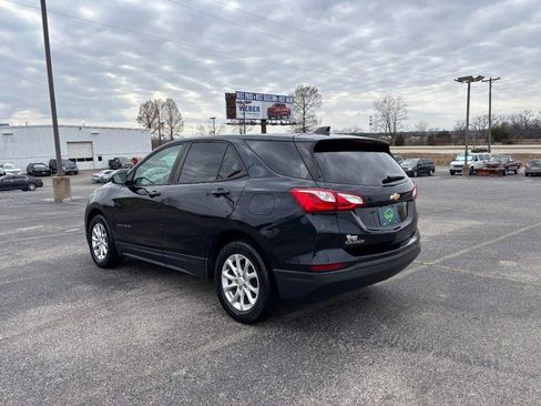 Used 2020 Chevrolet Equinox LS w/ LS Convenience Package image 3
