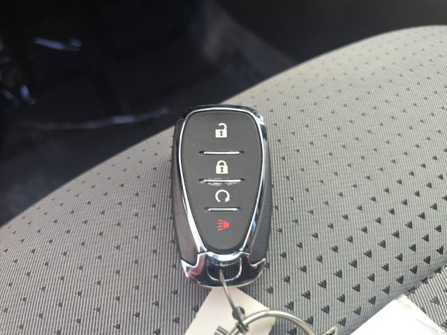 Used 2025 Chevrolet Trax LT w/ LT Convenience Package FWD image 26